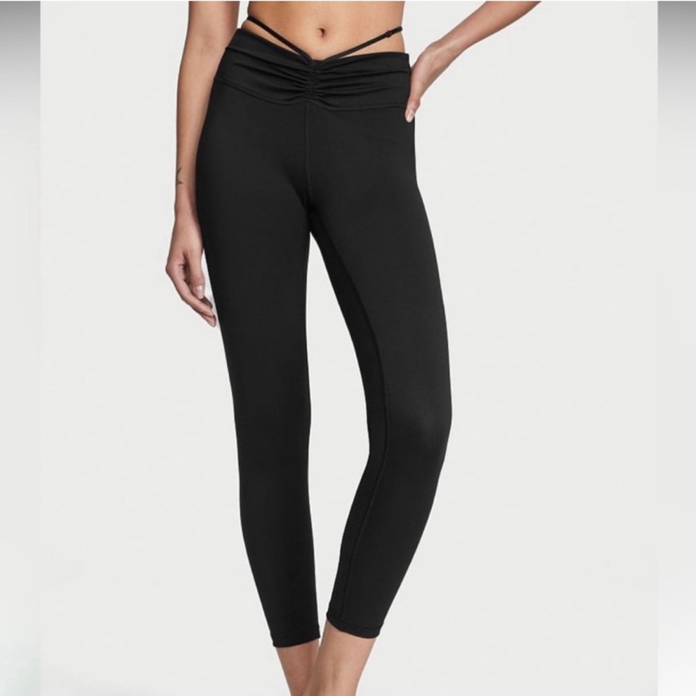 NWOT- Victoria’s Secret Love Cloud Ruched Strappy Workout Legging